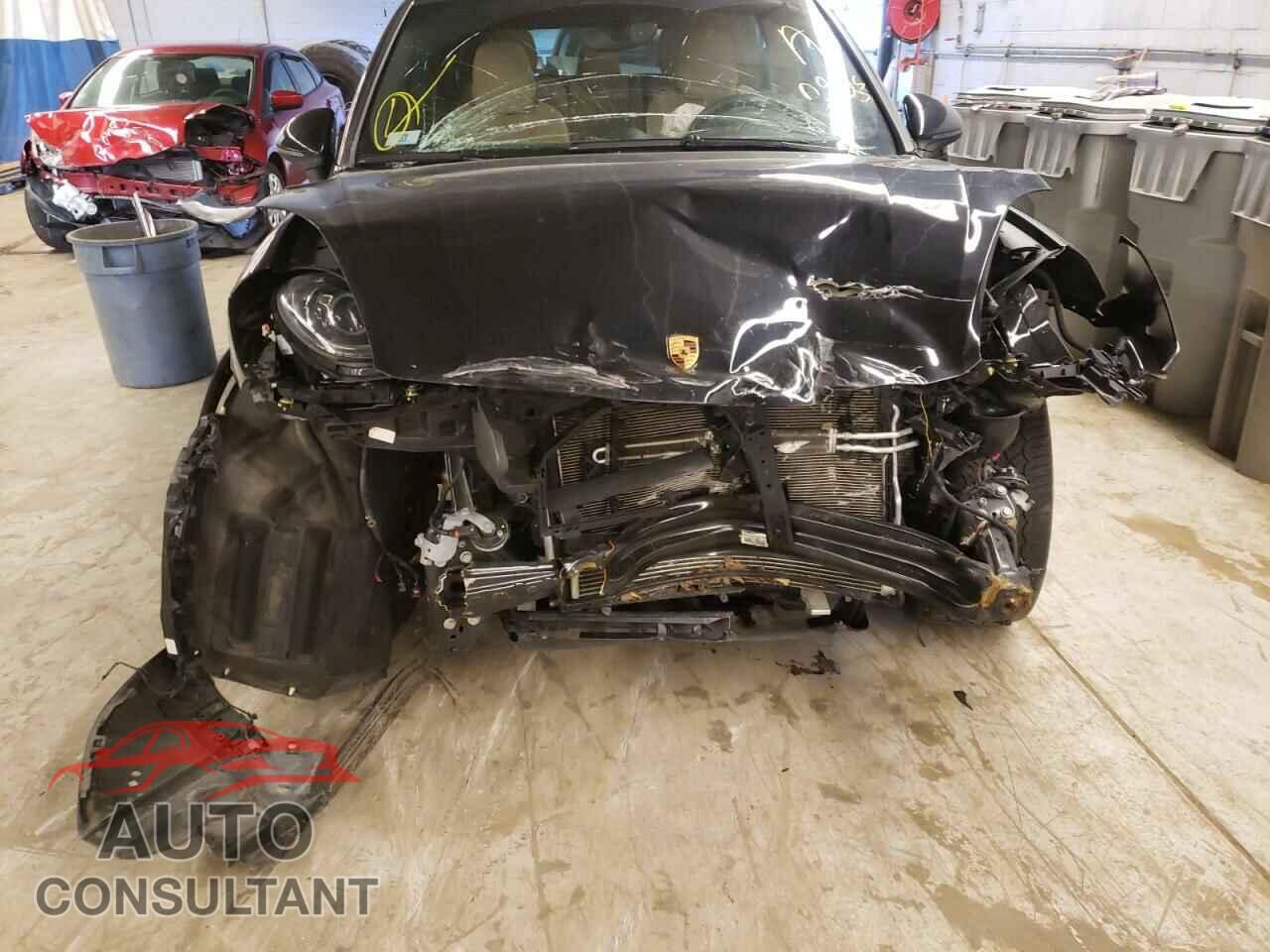 PORSCHE CAYENNE 2016 - WP1AA2A29GLA04598