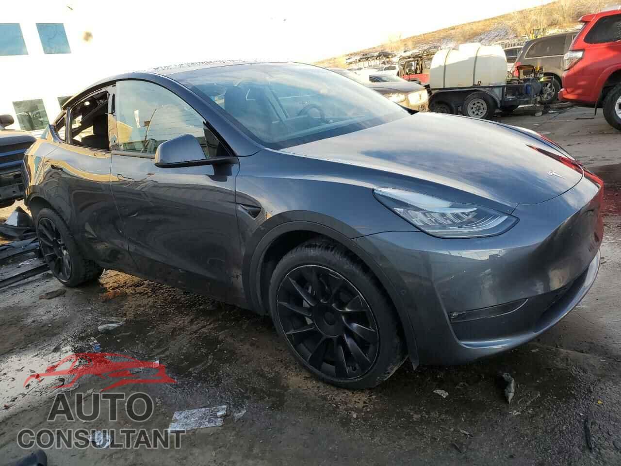 TESLA MODEL Y 2022 - 7SAYGDEE8NF370733