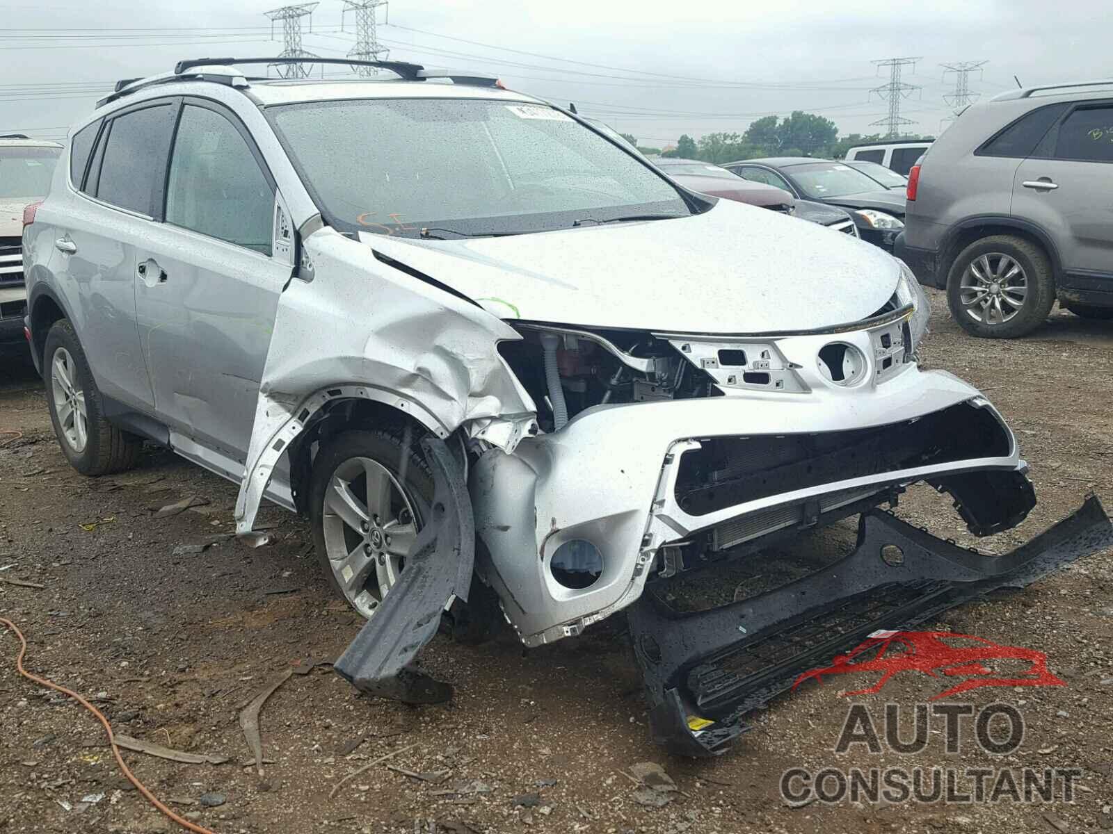 TOYOTA RAV4 XLE 2015 - 2T3RFREV8FW273318