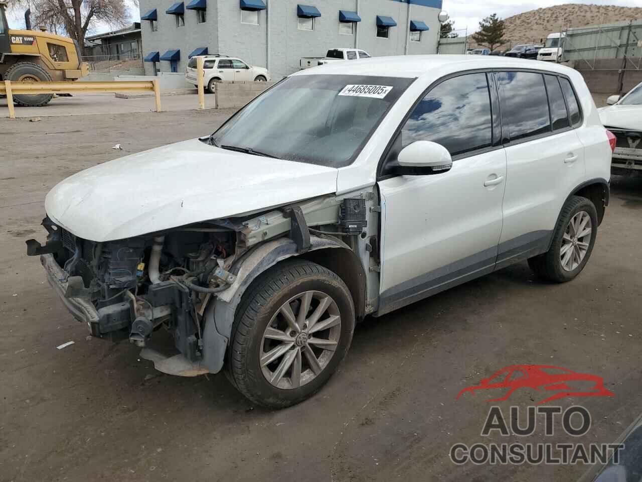 VOLKSWAGEN TIGUAN 2017 - WVGBV7AX3HK053740