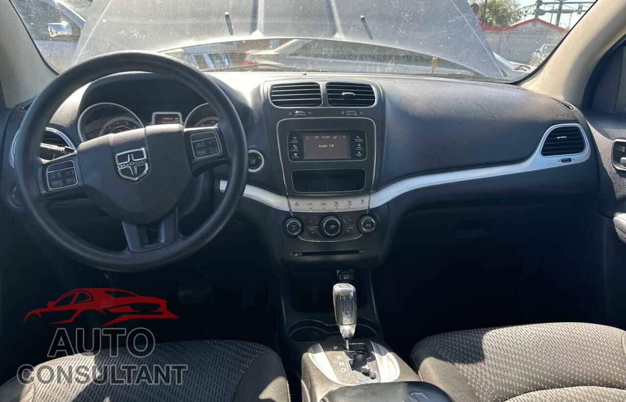 DODGE JOURNEY 2017 - 3C4PDCBG2HT588853