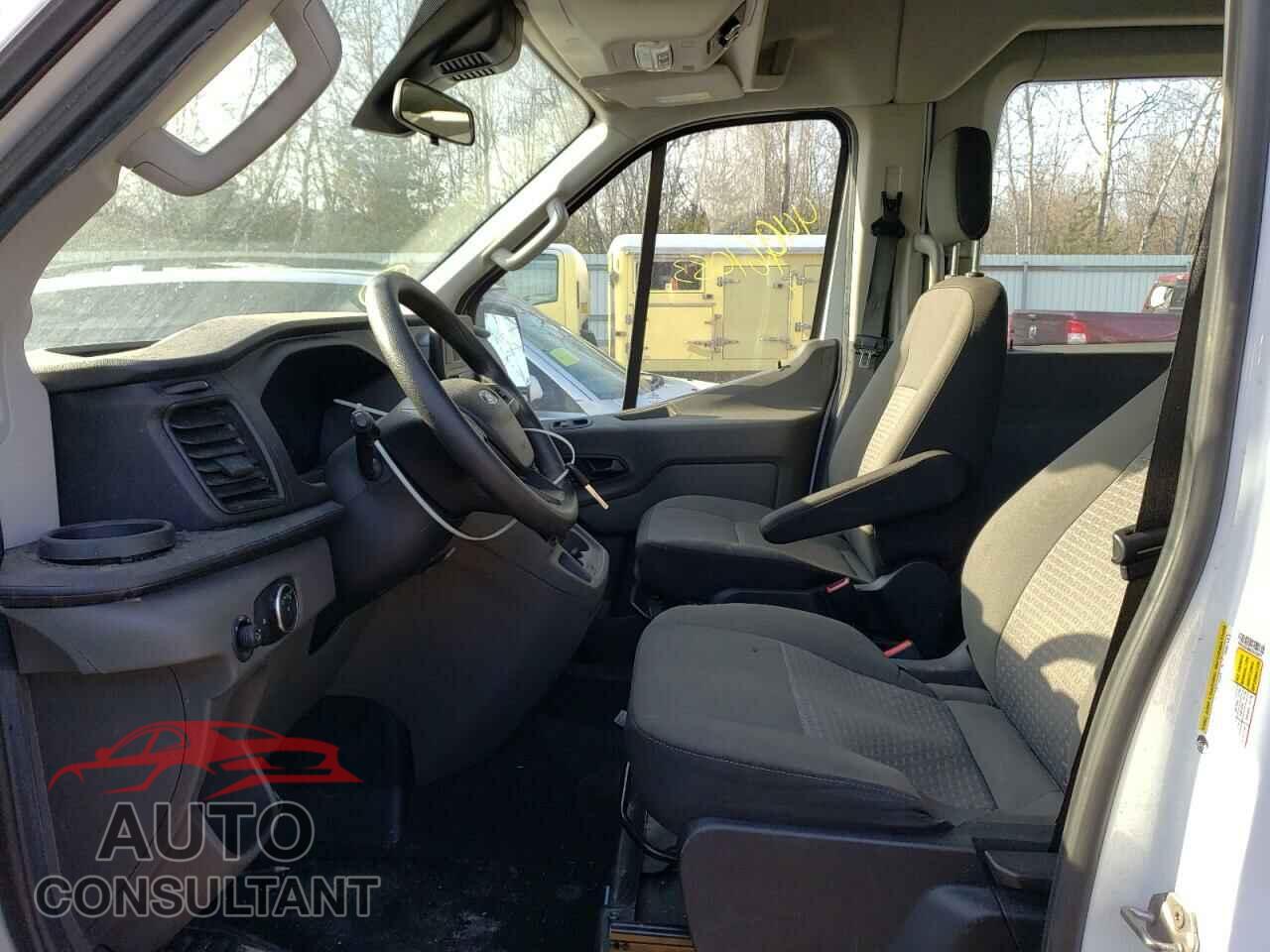 FORD TRANSIT 2020 - 1FBAX2C86LKA22871