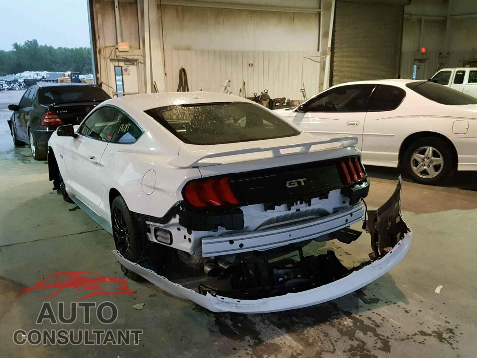 FORD MUSTANG 2018 - 1FA6P8CF8J5132356