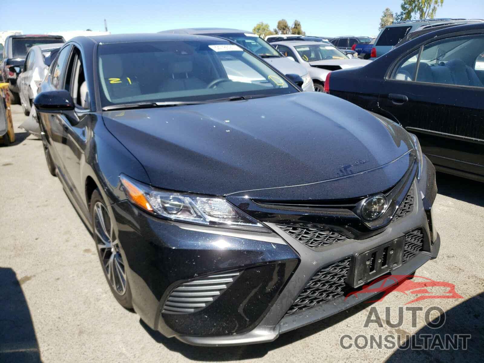 TOYOTA CAMRY 2020 - 4T1G11AK7LU972883