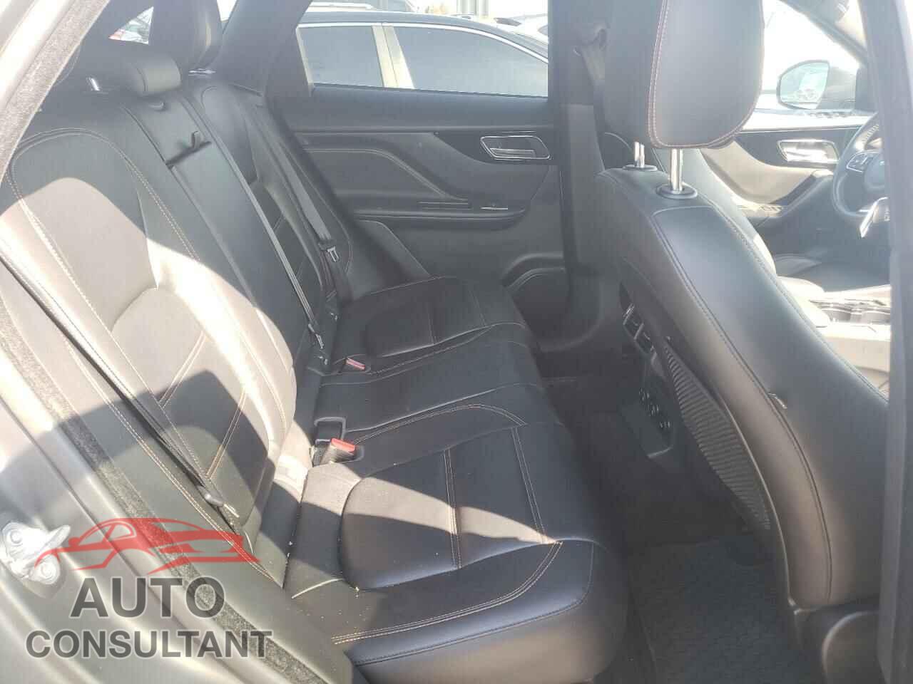 JAGUAR F-PACE 2017 - SADCK2BV7HA098949