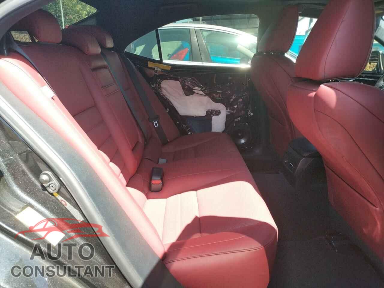 LEXUS IS 2017 - JTHBA1D25H5057363