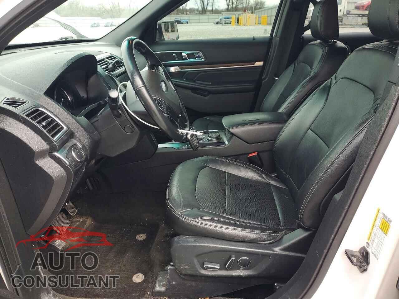 FORD EXPLORER 2018 - 1FM5K8F84JGB00327