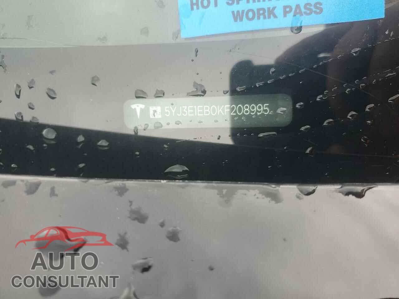 TESLA MODEL 3 2019 - 5YJ3E1EB0KF208995