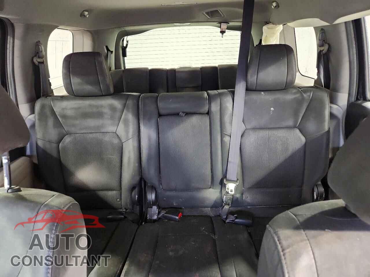 HONDA PILOT 2015 - 5FNYF3H39FB035146
