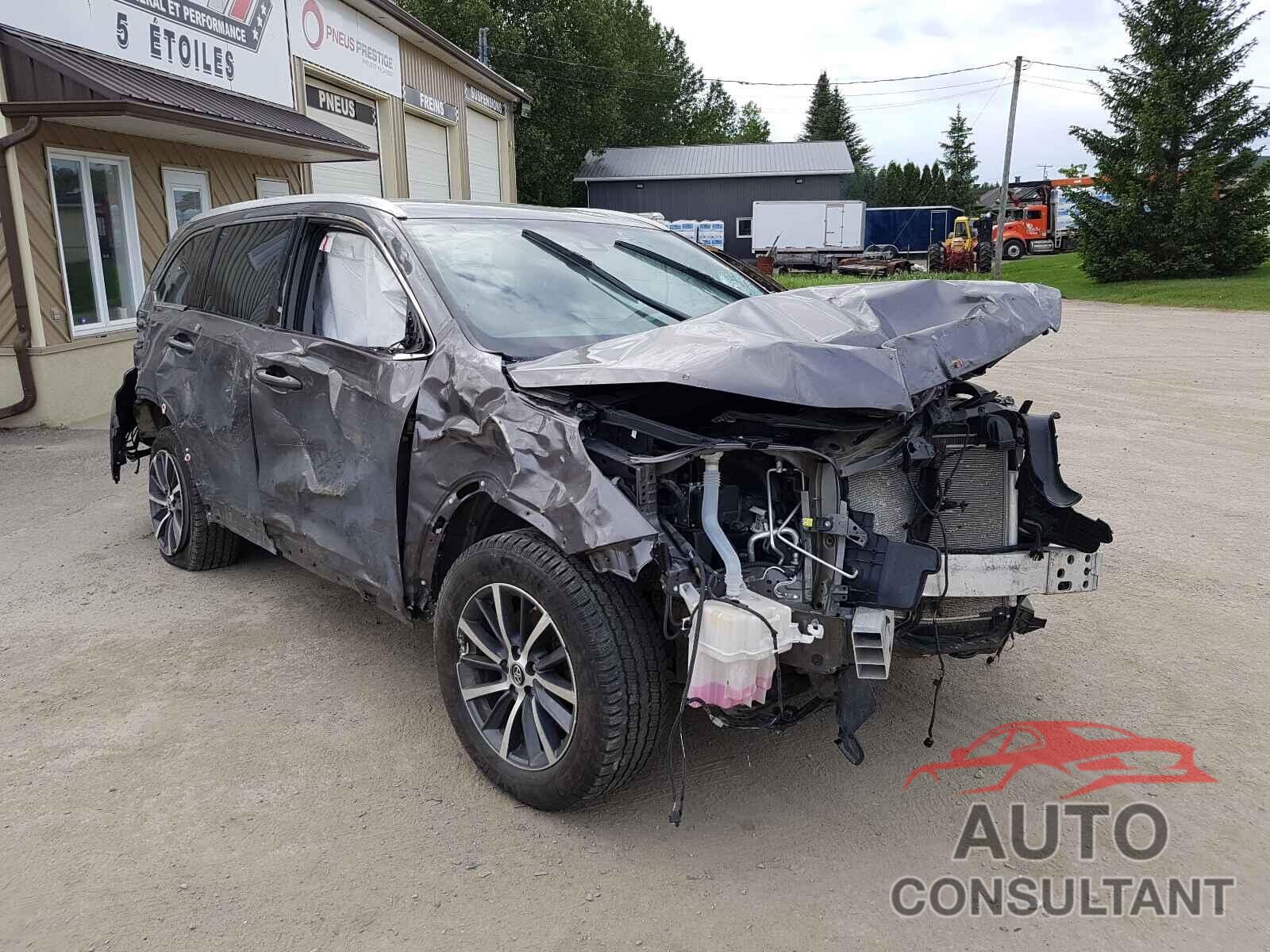 TOYOTA HIGHLANDER 2019 - 5TDJZRFH2KS563515