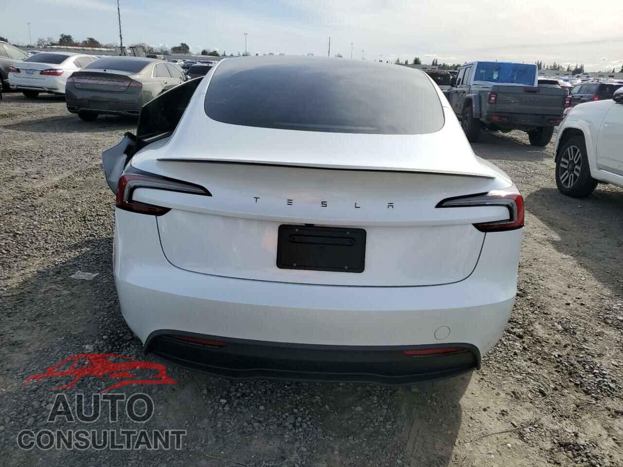 TESLA MODEL 3 2024 - 5YJ3E1EA9RF831713