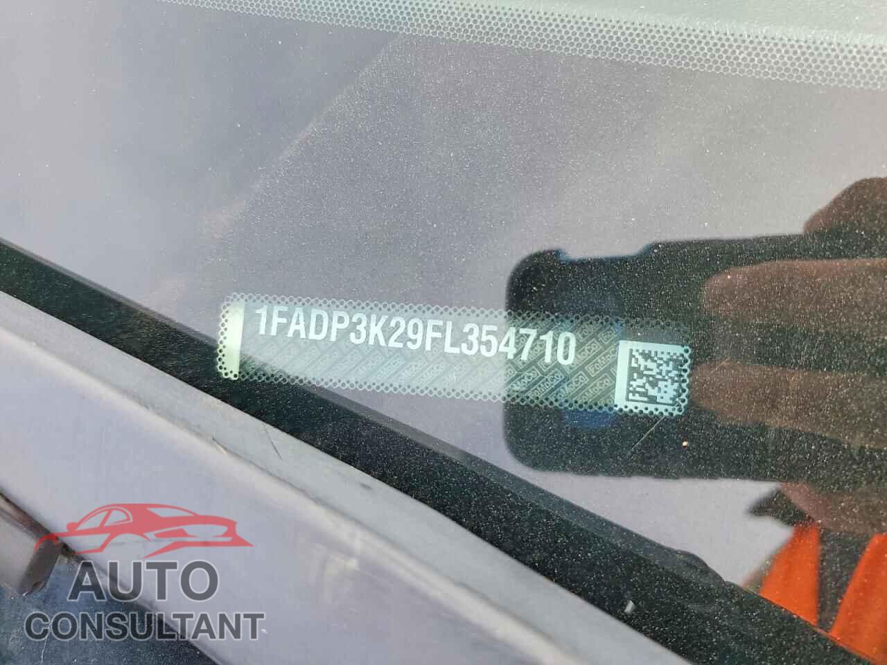 FORD FOCUS 2015 - 1FADP3K29FL354710