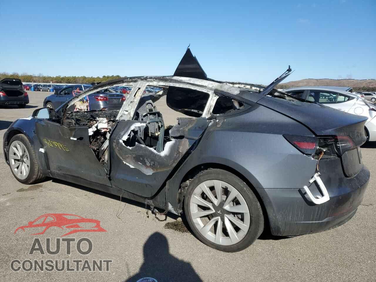 TESLA MODEL 3 2022 - 5YJ3E1EA7NF335948