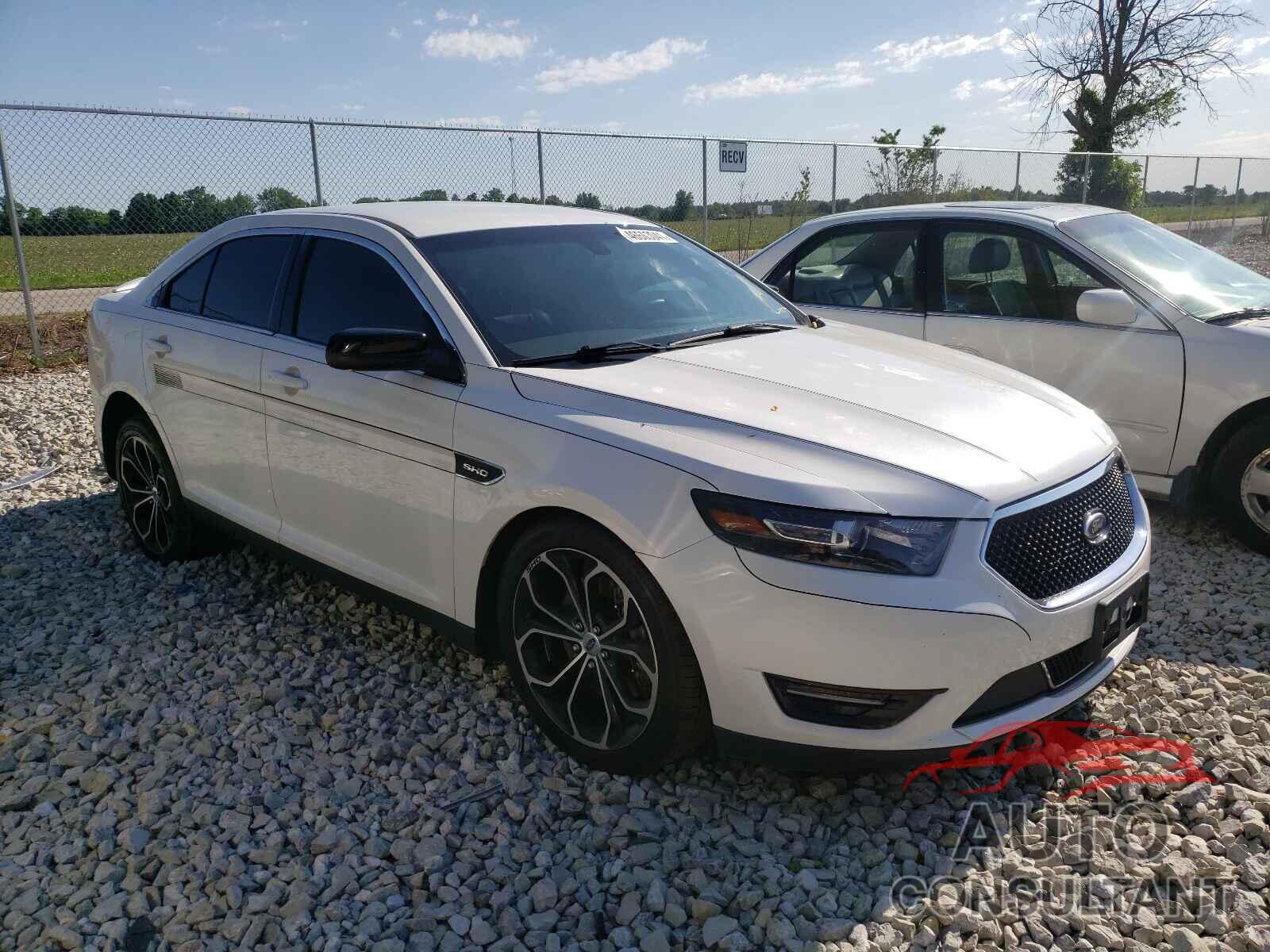 FORD TAURUS 2016 - 1FAHP2KT4GG131442