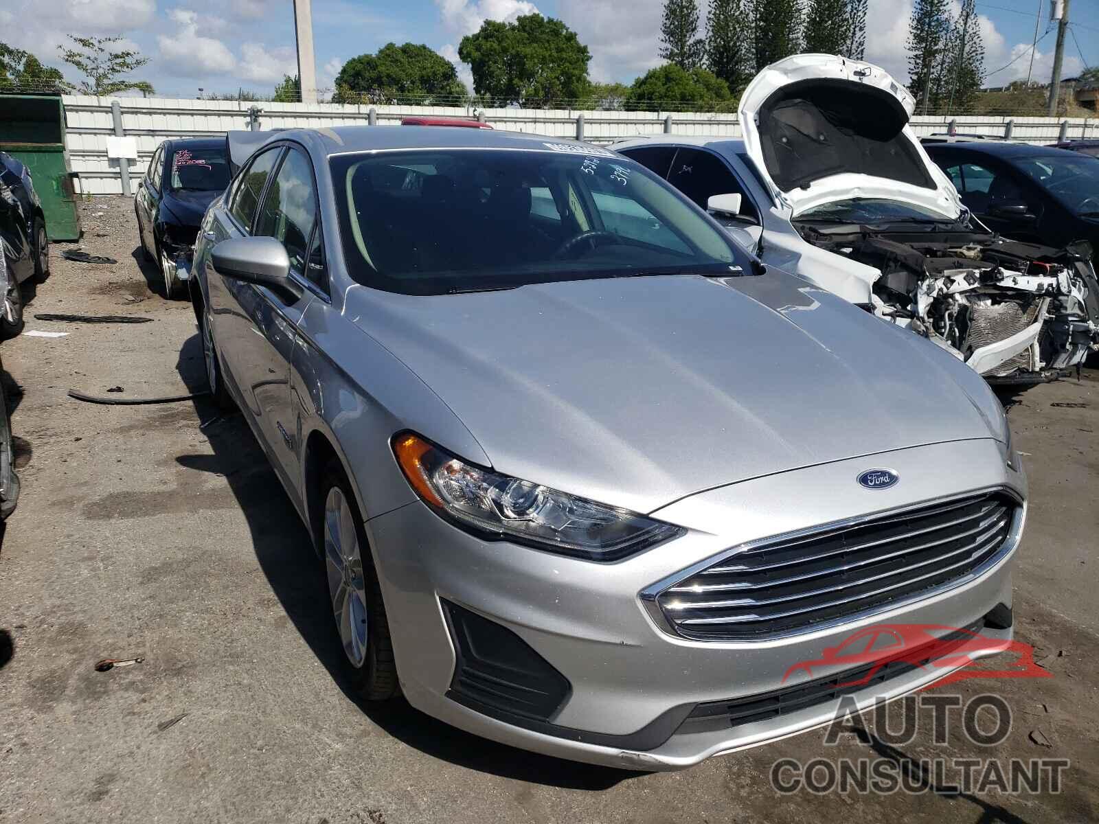 FORD FUSION 2019 - 3FA6P0LU4KR143790