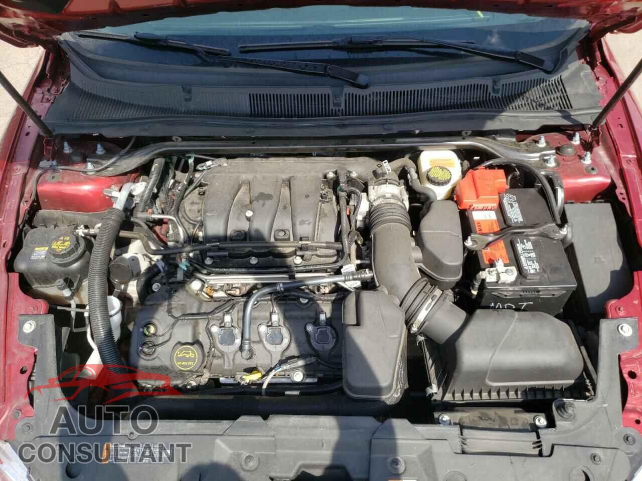 FORD TAURUS 2018 - 1FAHP2E84JG111657