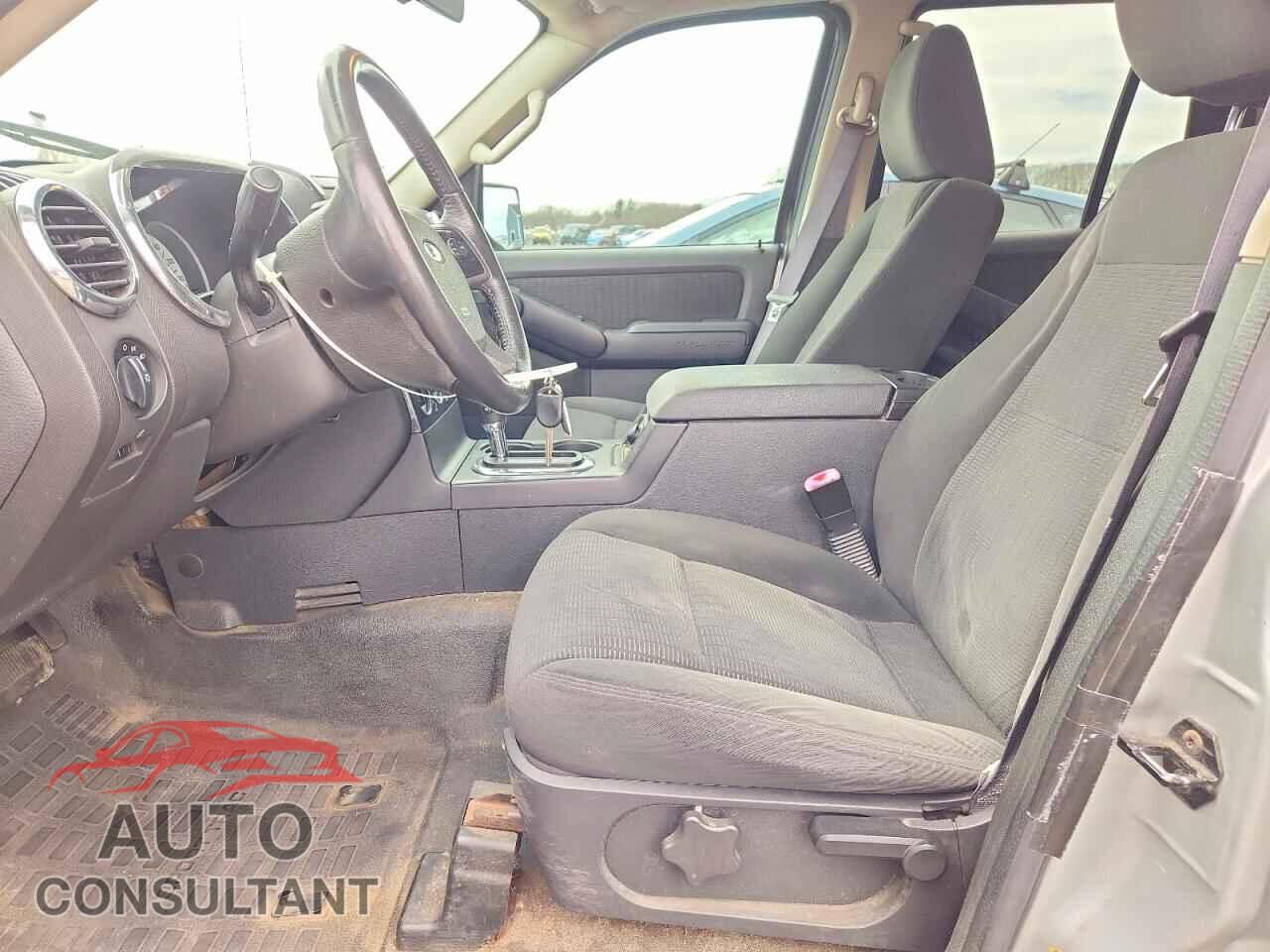 FORD EXPLORER 2009 - 1FMEU51E39UA18401