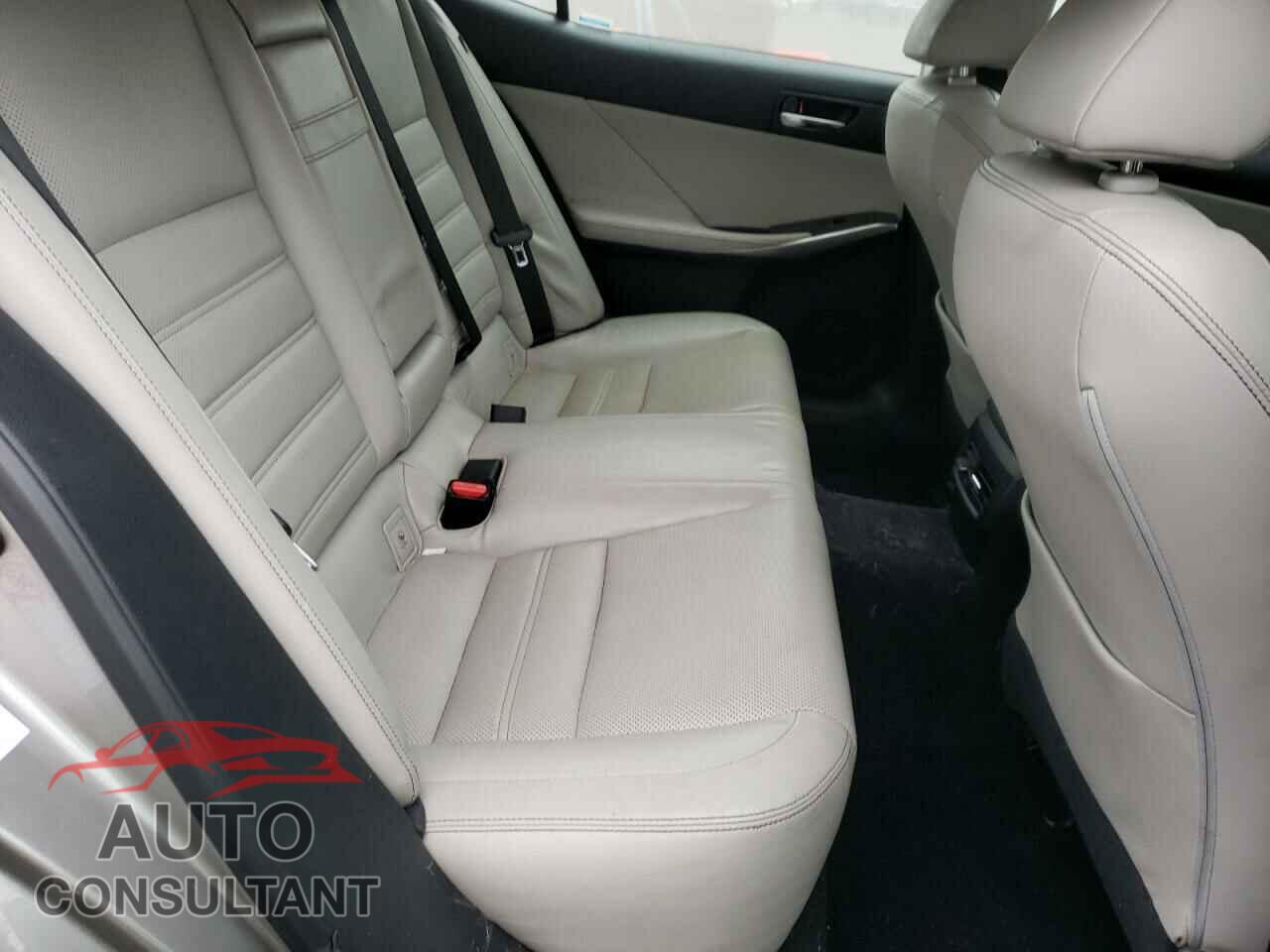 LEXUS IS 2014 - JTHCE1D24E5002777
