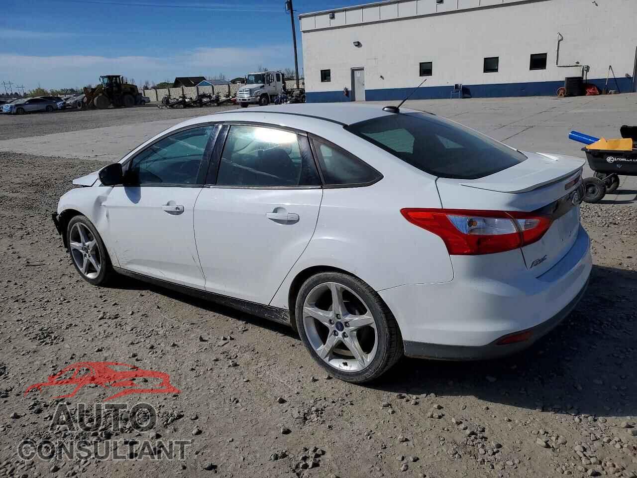 FORD FOCUS 2014 - 1FADP3F21EL200226