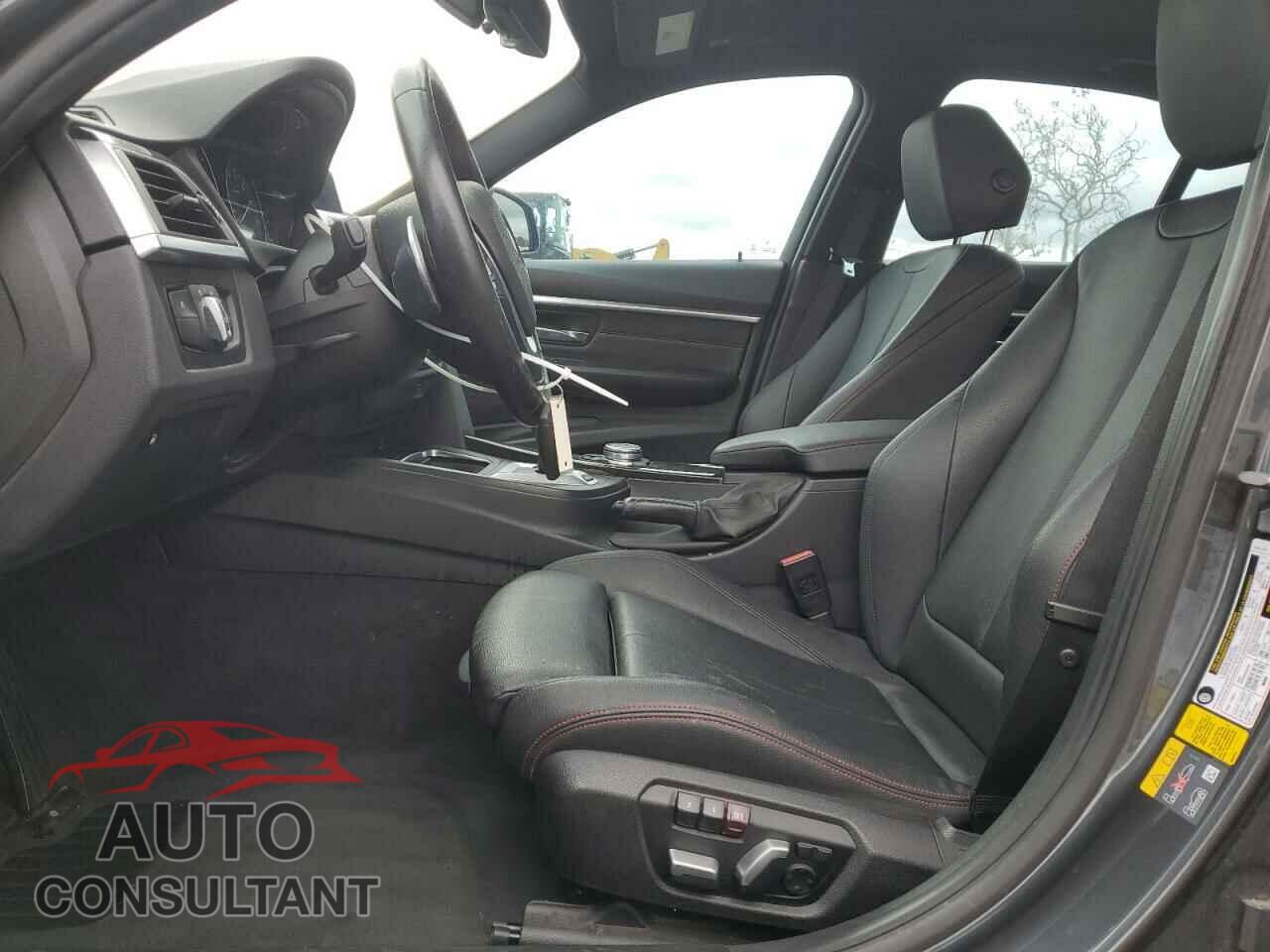 BMW 3 SERIES 2017 - WBA8E1C55HK480194