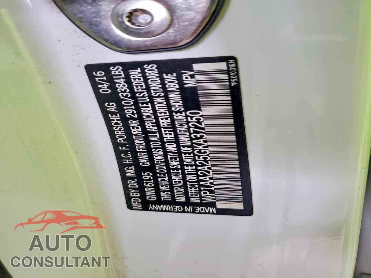 PORSCHE CAYENNE 2016 - WP1AA2A25GKA37250