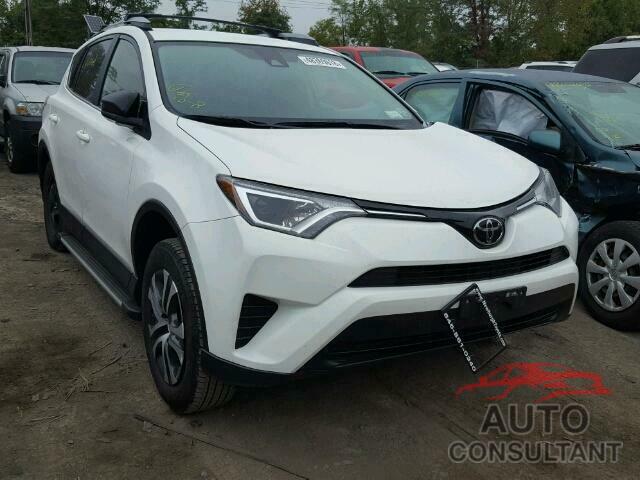 TOYOTA RAV4 LE 2017 - JTMBFREV0HJ114442