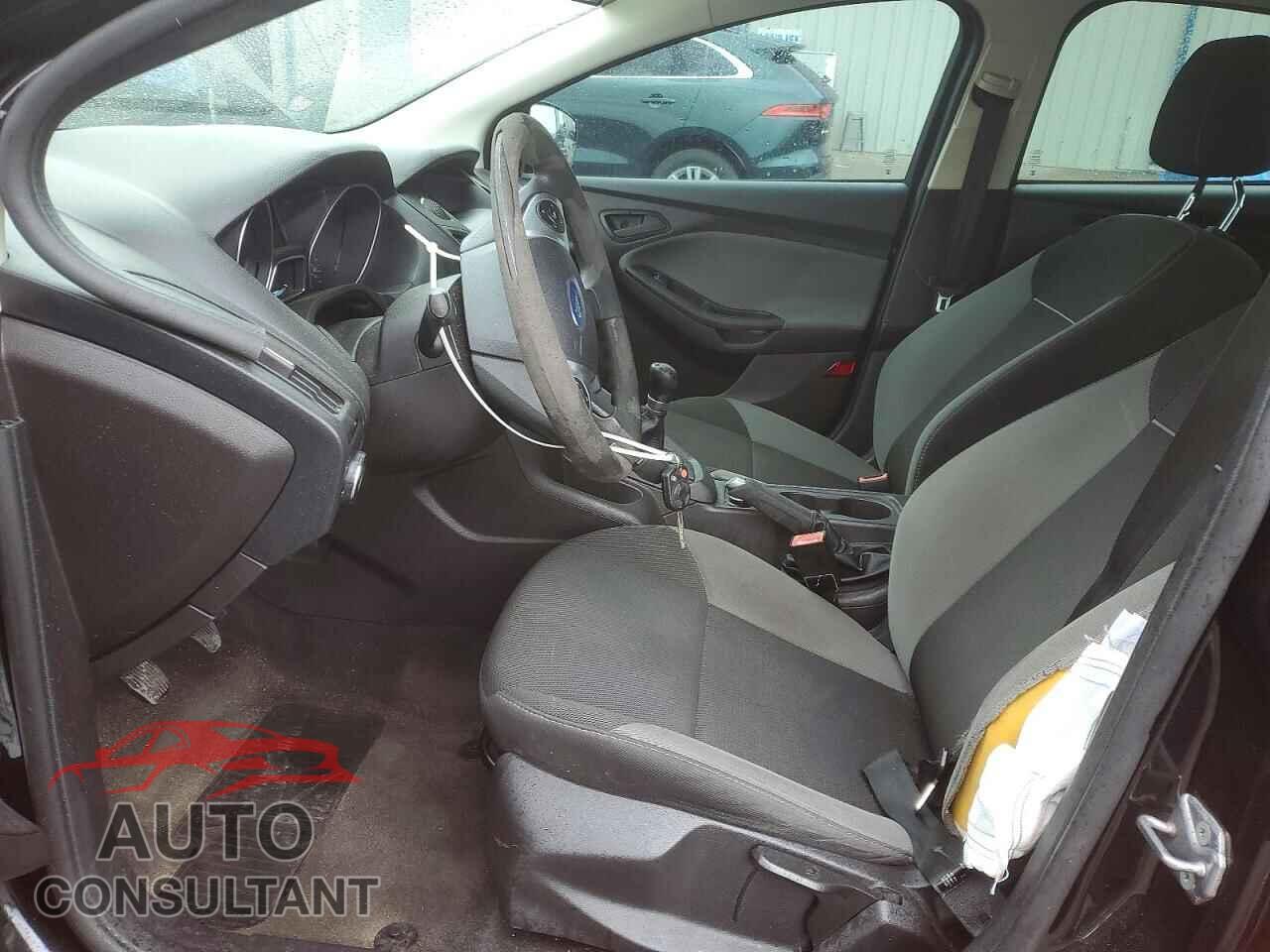 FORD FOCUS 2013 - 1FADP3E26DL312052