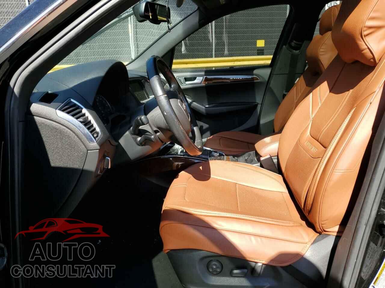 AUDI Q5 2010 - WA1LKAFP4AA011431