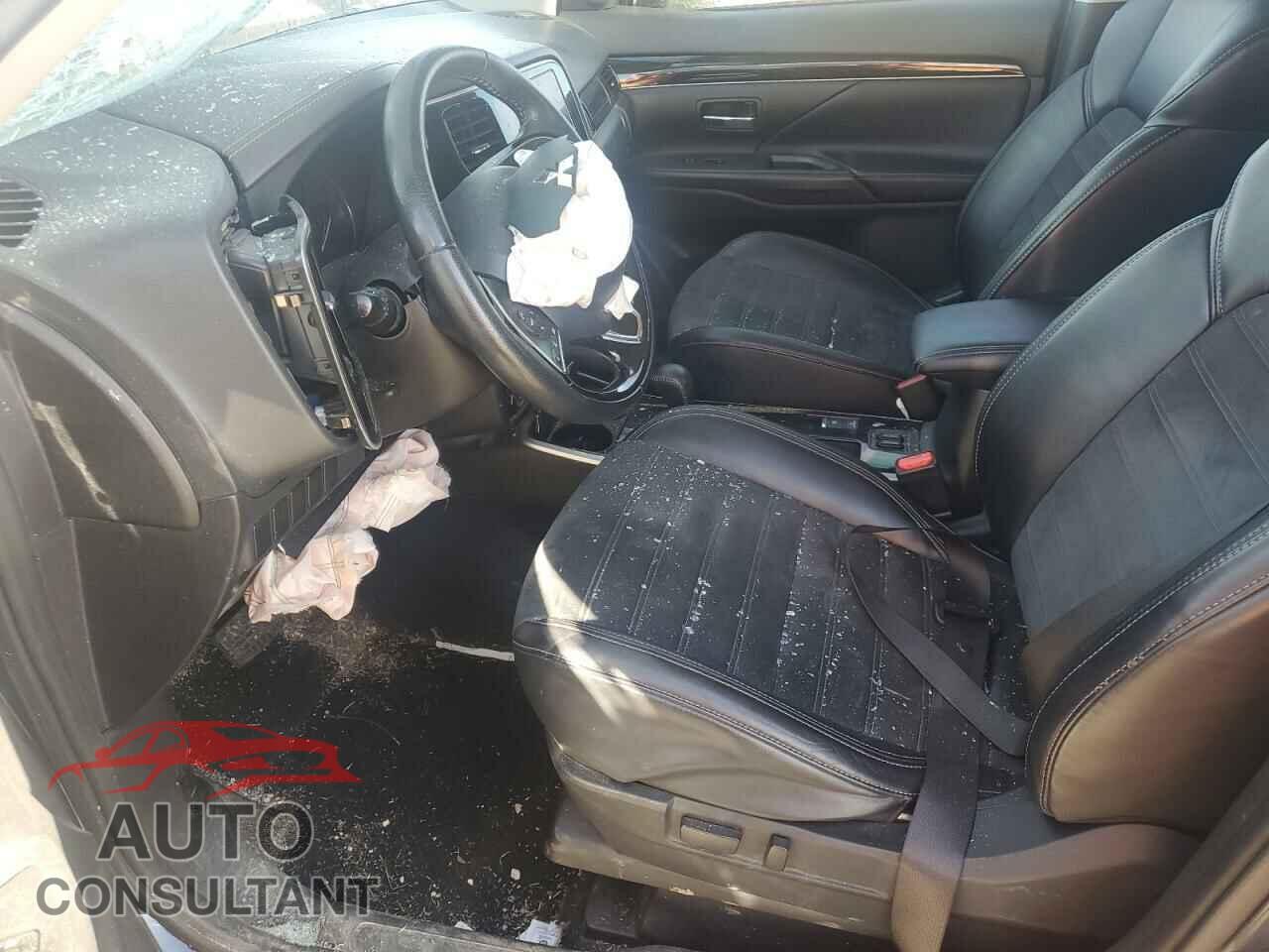 MITSUBISHI OUTLANDER 2019 - JA4AD3A38KZ007760