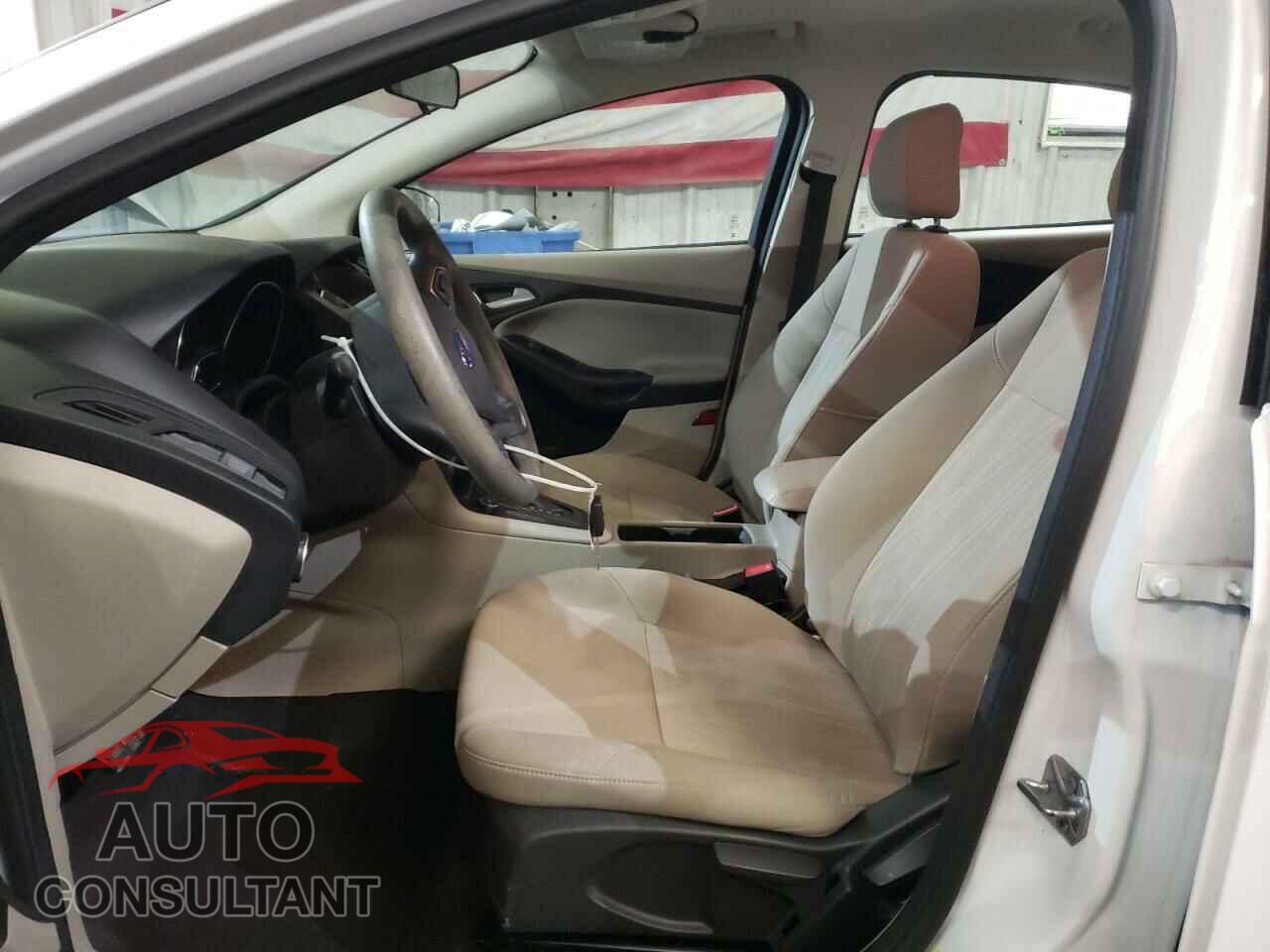 FORD FOCUS 2015 - 1FADP3F24FL378648