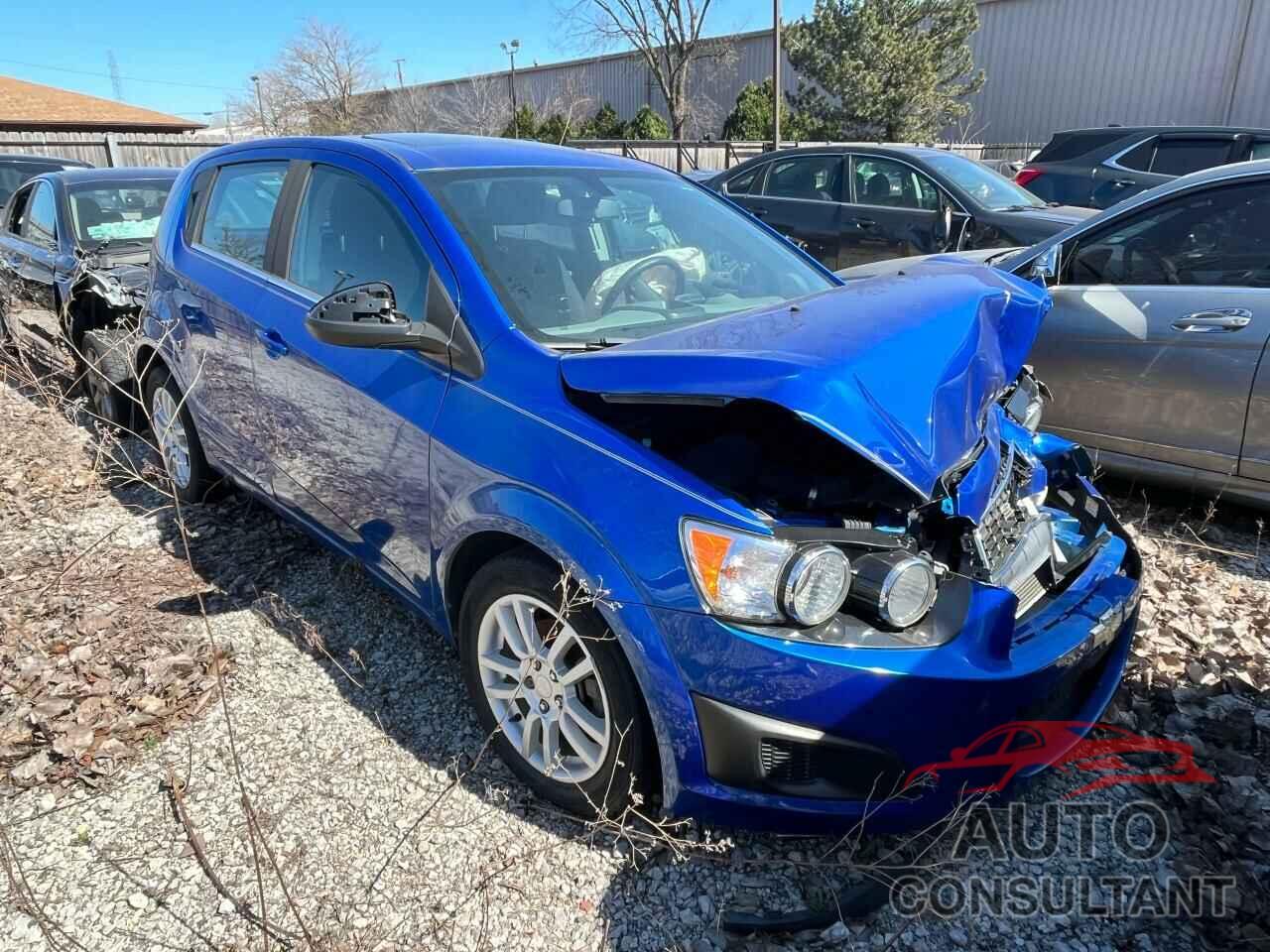 CHEVROLET SONIC 2016 - 1G1JC6SB5G4184294