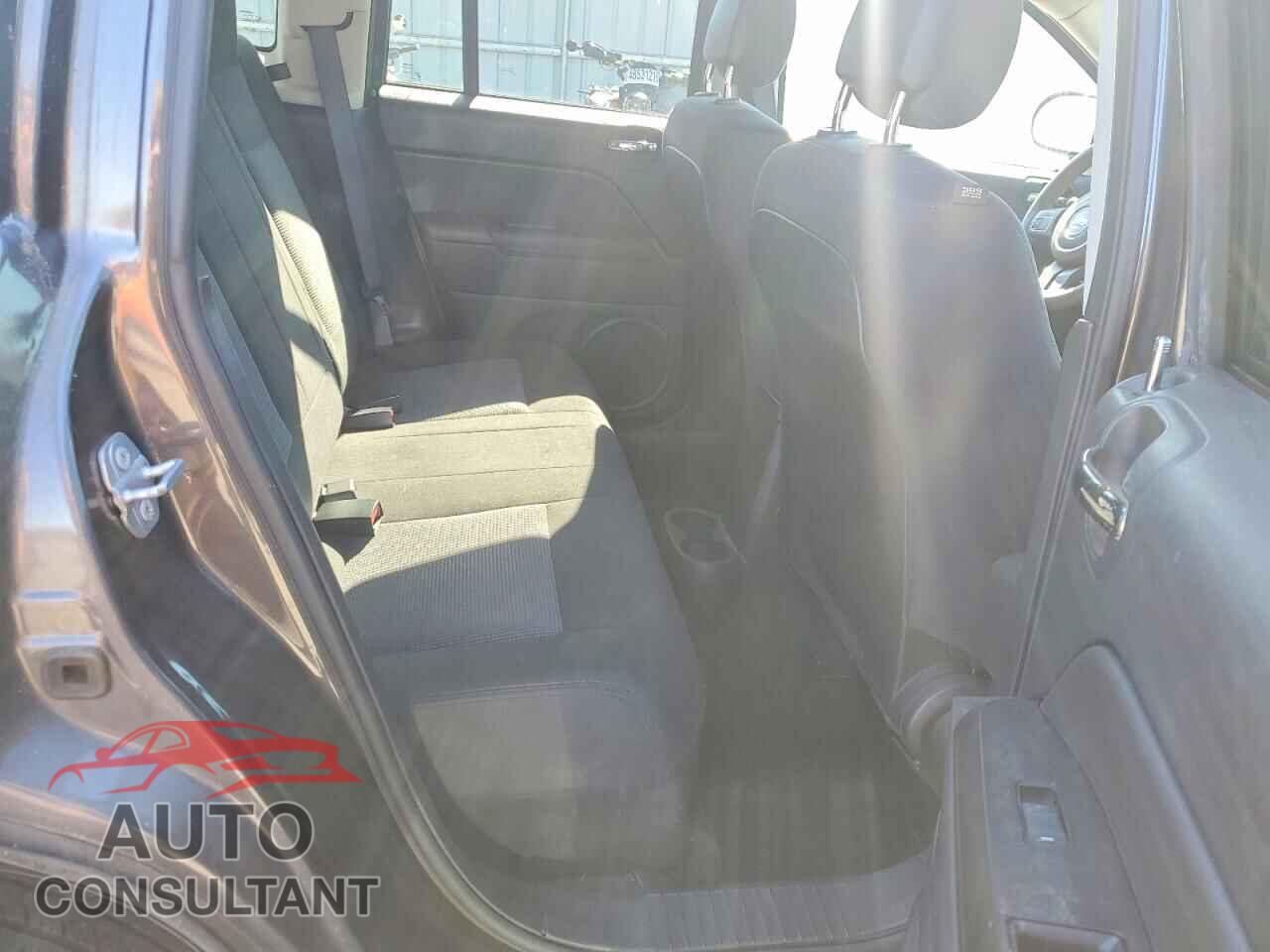 JEEP COMPASS 2017 - 1C4NJDBB2HD142573