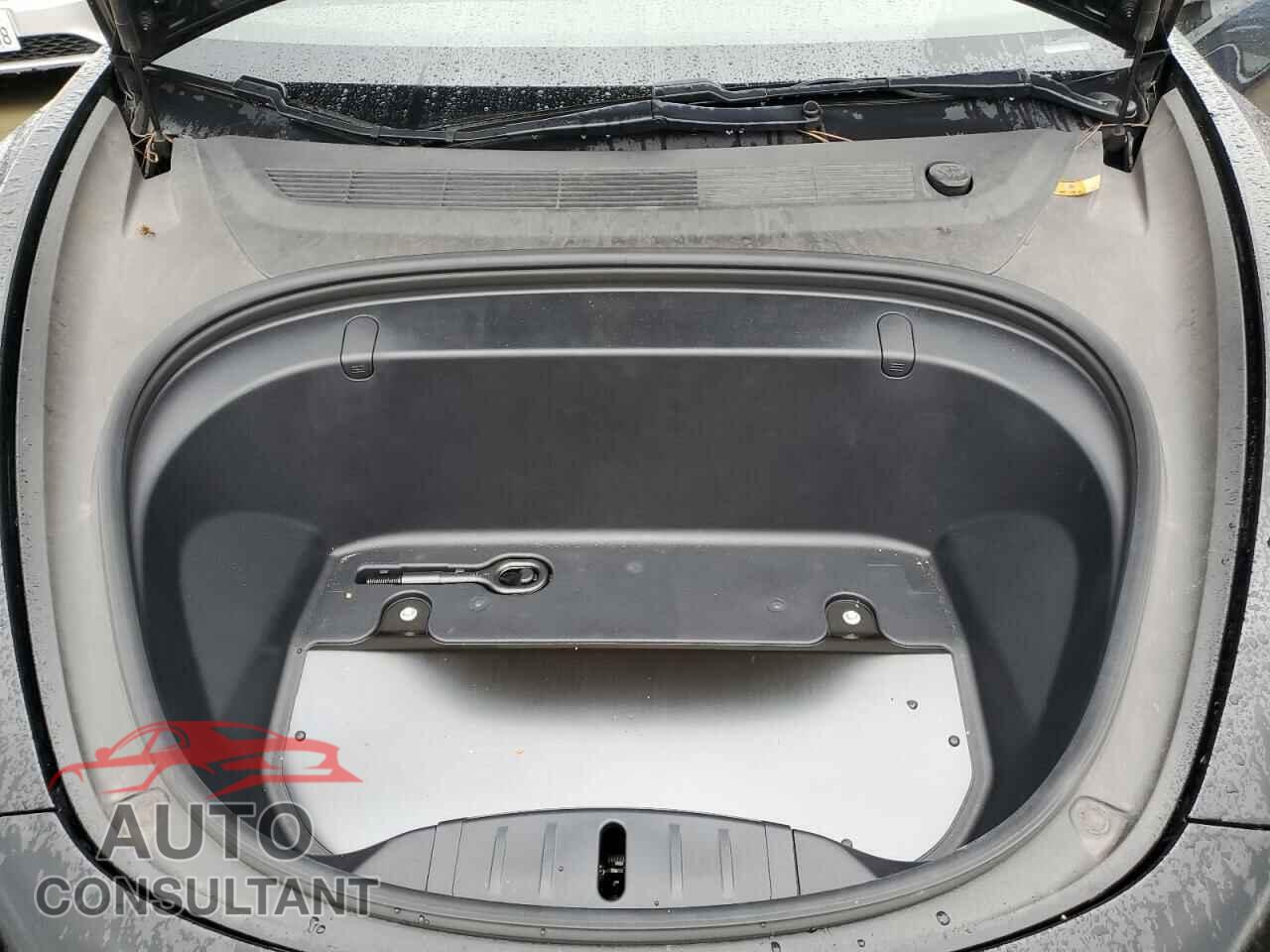 TESLA MODEL 3 2018 - 5YJ3E1EA4JF156518
