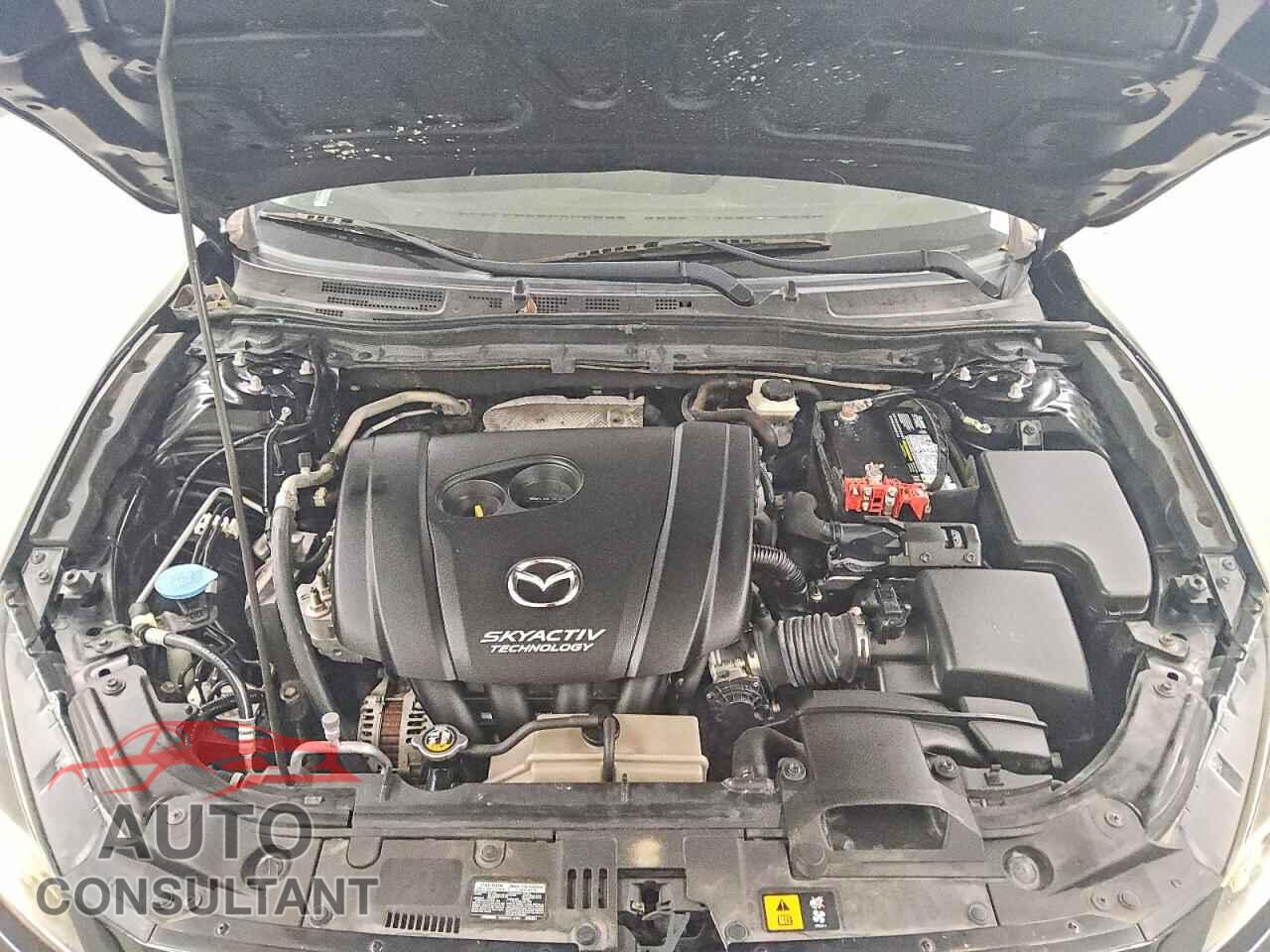 MAZDA 3 2018 - 3MZBN1U70JM206034
