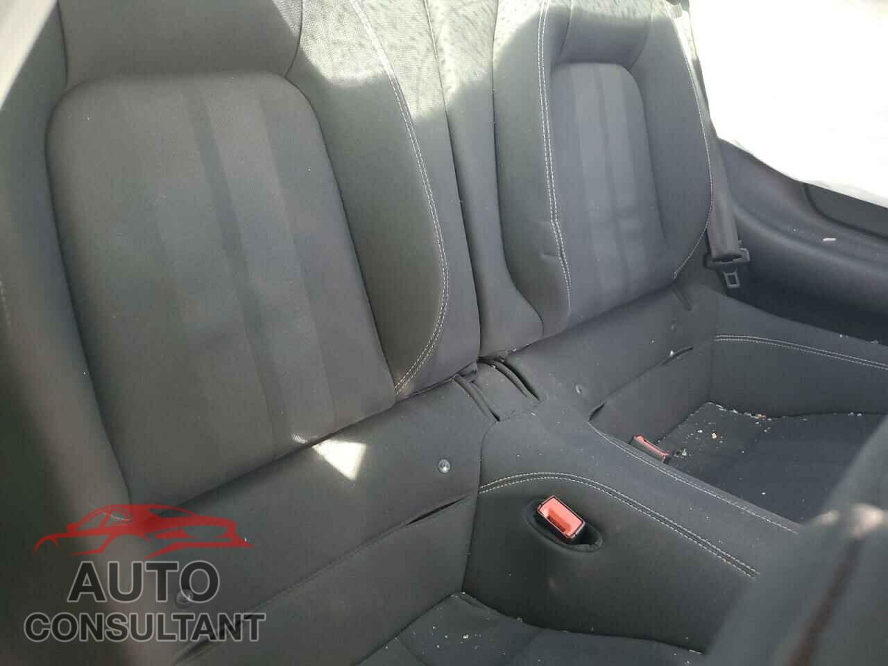 FORD MUSTANG 2018 - 1FA6P8CF0J5118922