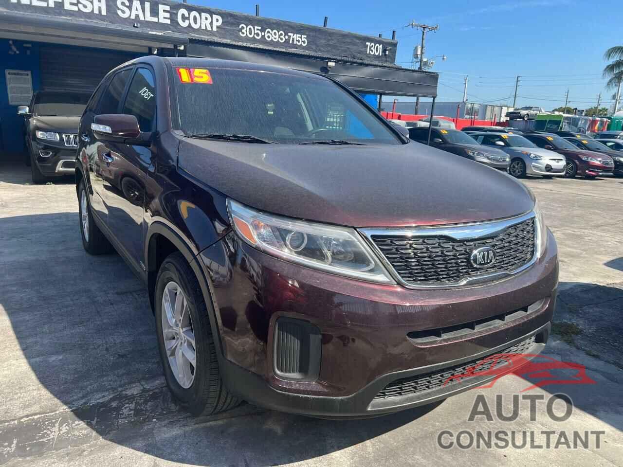 KIA SORENTO 2015 - 5XYKTCA62FG614927
