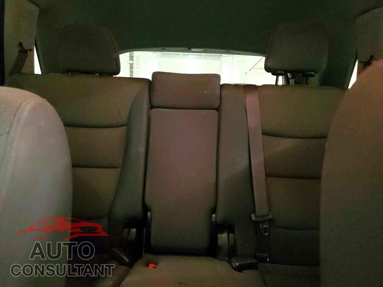 KIA SORENTO 2013 - 5XYKTDA21DG402035