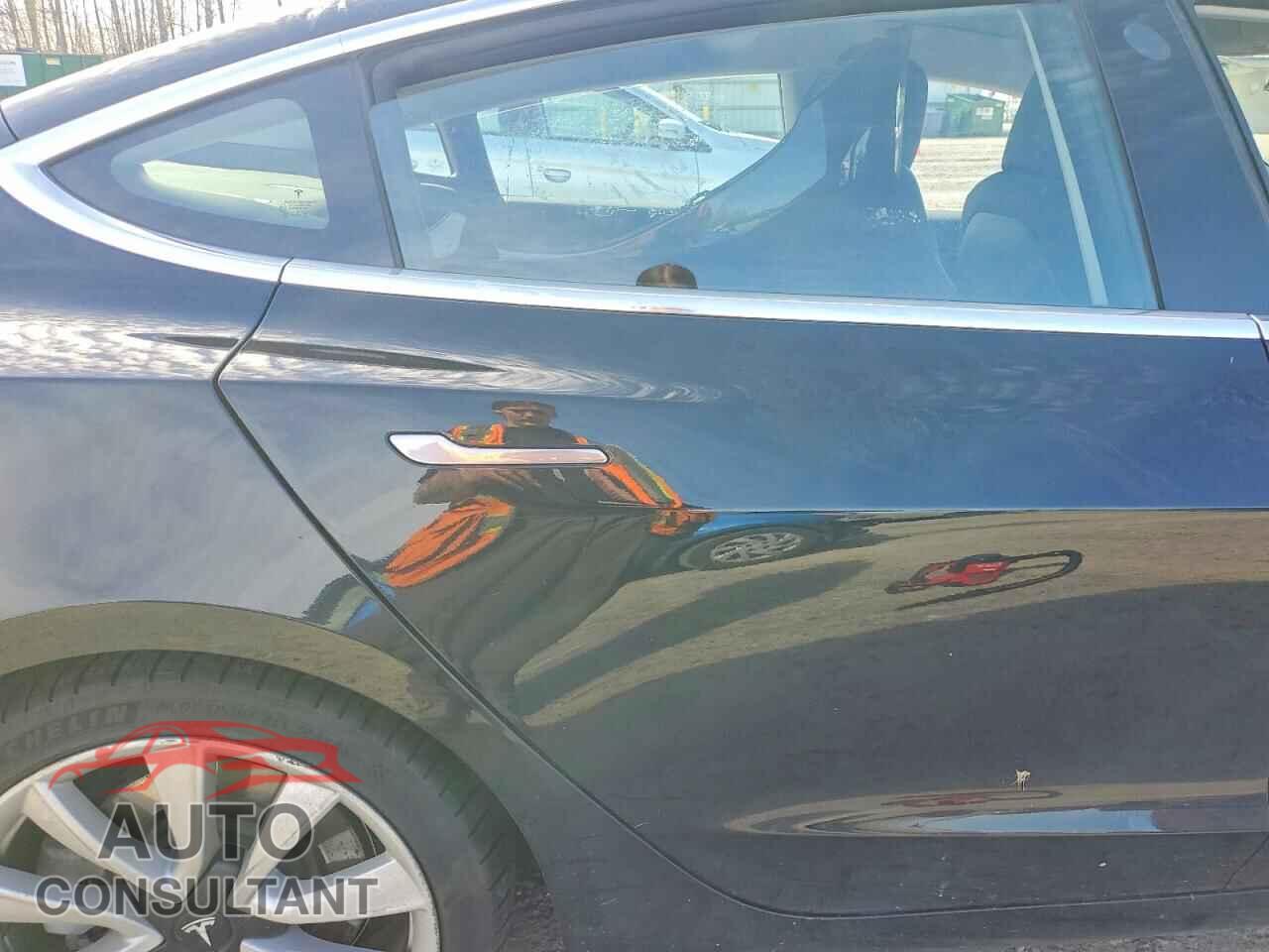 TESLA MODEL 3 2018 - 5YJ3E1EB8JF090435