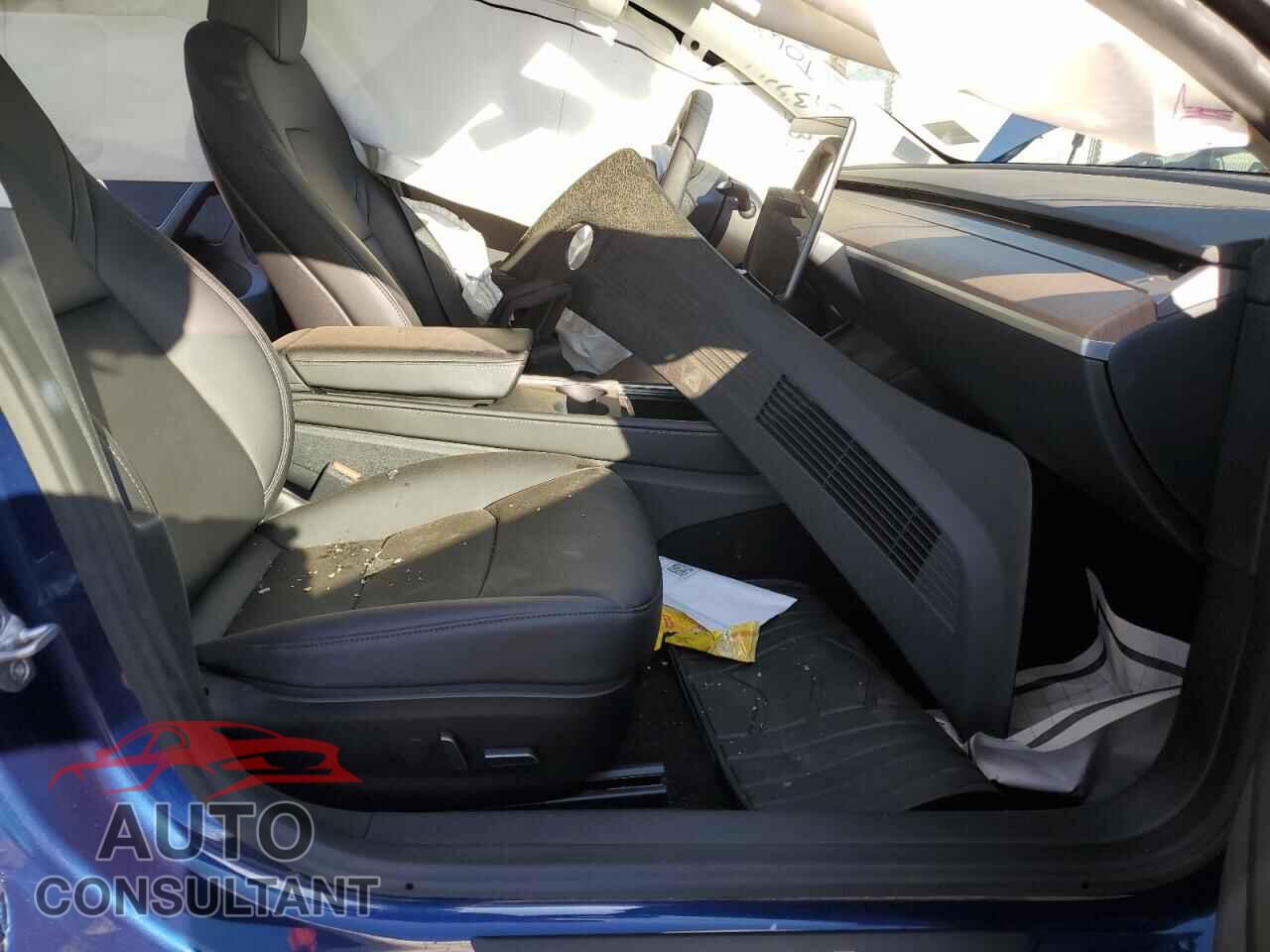 TESLA MODEL 3 2023 - 5YJ3E1EA6PF484077