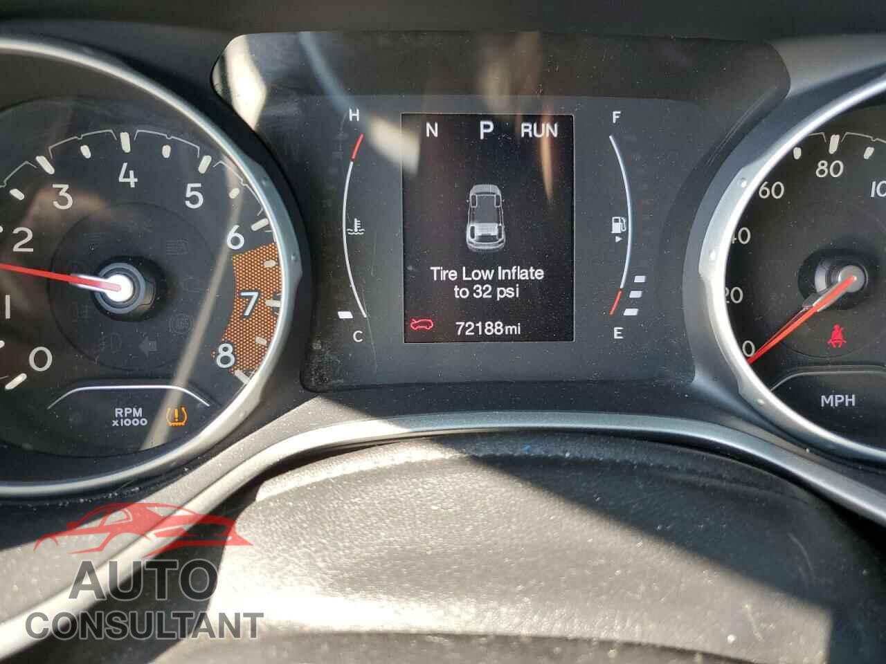 JEEP COMPASS 2018 - 3C4NJDBB7JT202427