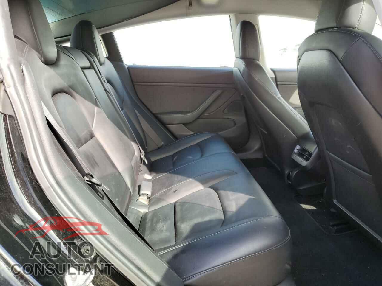 TESLA MODEL 3 2019 - 5YJ3E1EB7KF361261
