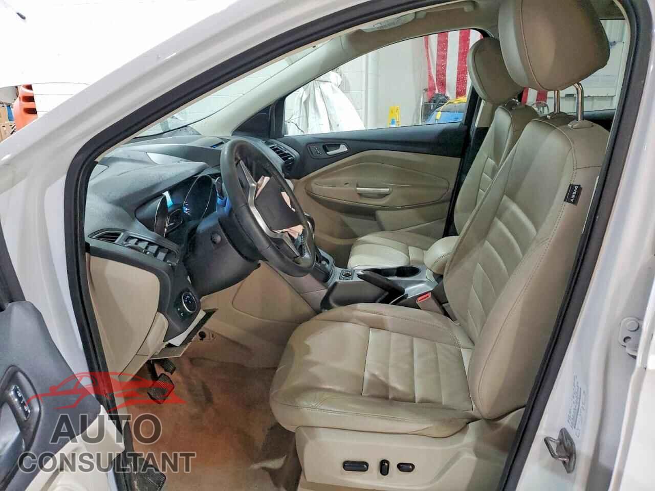 FORD ESCAPE 2016 - 1FMCU0GX1GUA26562