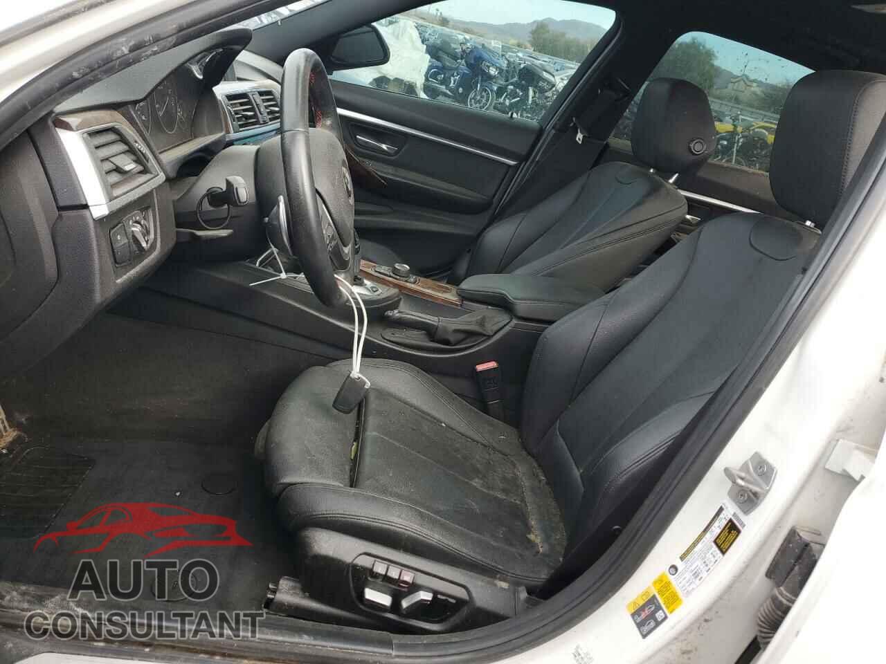 BMW 3 SERIES 2017 - WBA8E1C35HA029139