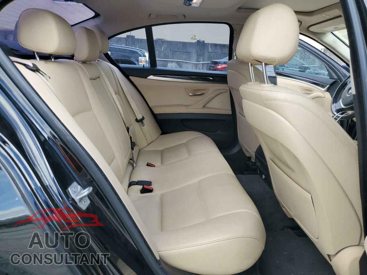 BMW 5 SERIES 2016 - WBA5A5C52GD528453
