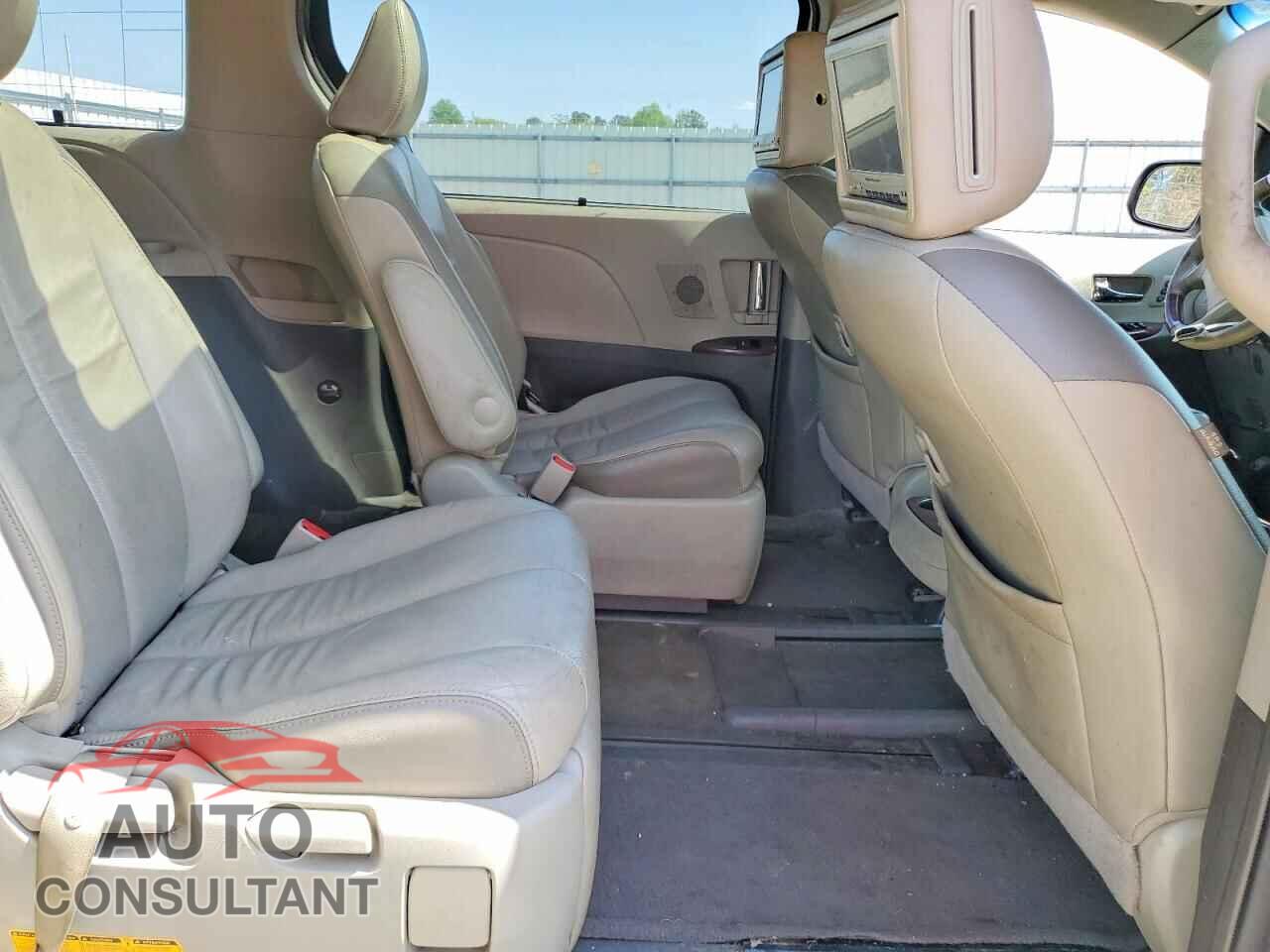 TOYOTA SIENNA 2013 - 5TDDK3DC8DS052951