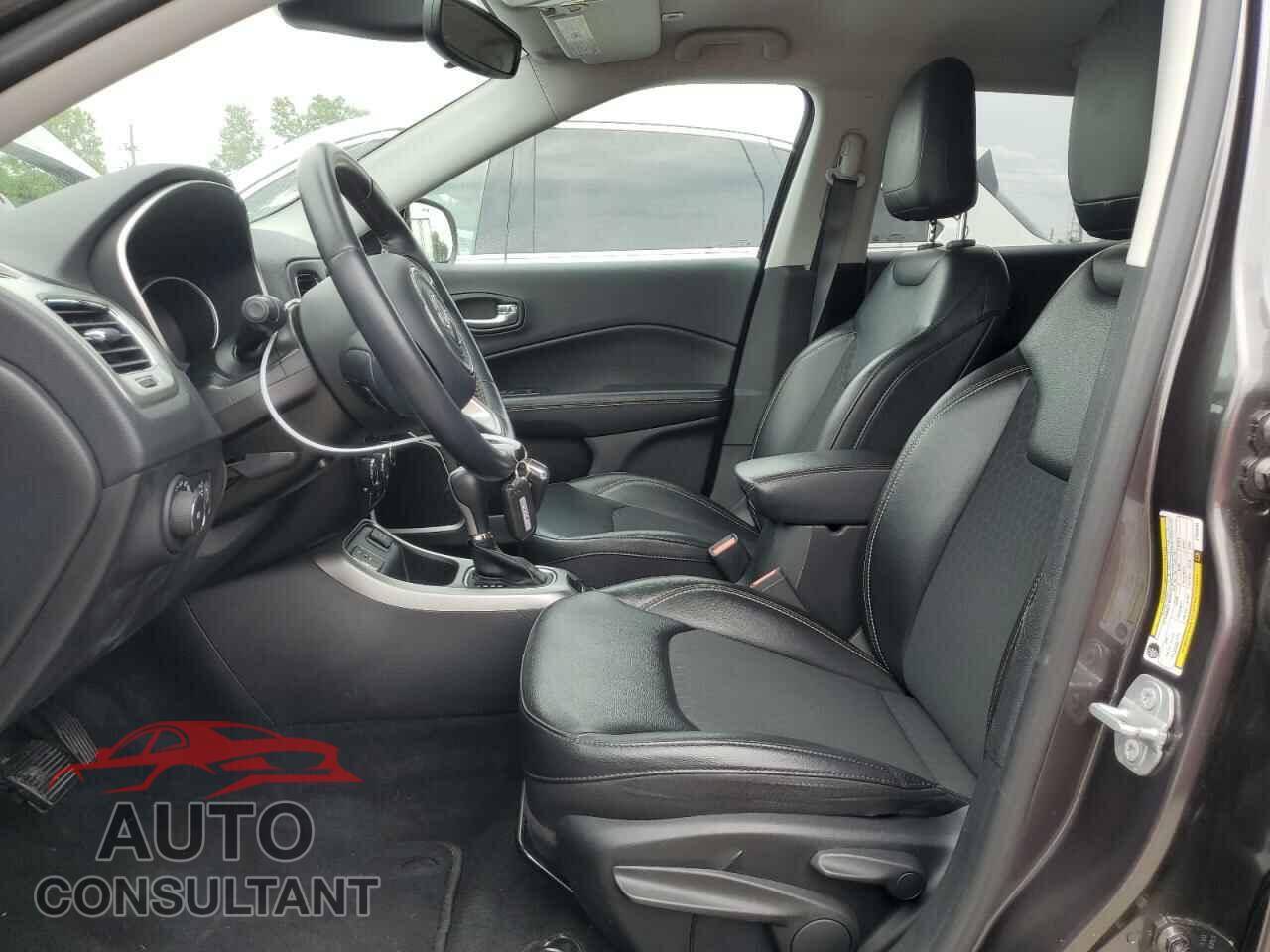 JEEP COMPASS 2018 - 3C4NJCBBXJT503090