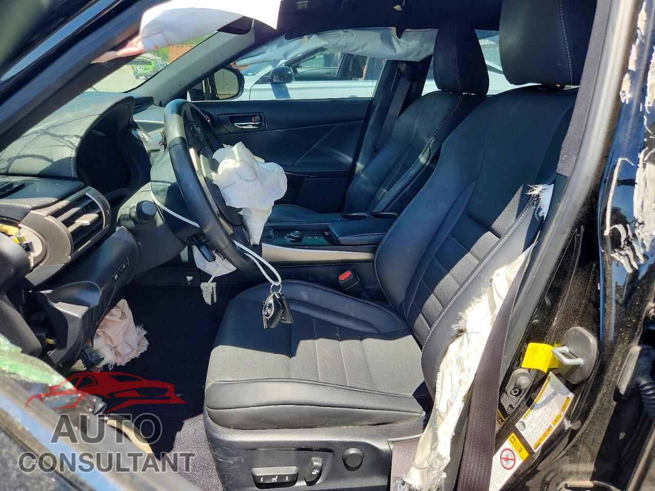 LEXUS IS 2014 - JTHBF1D22E5025077