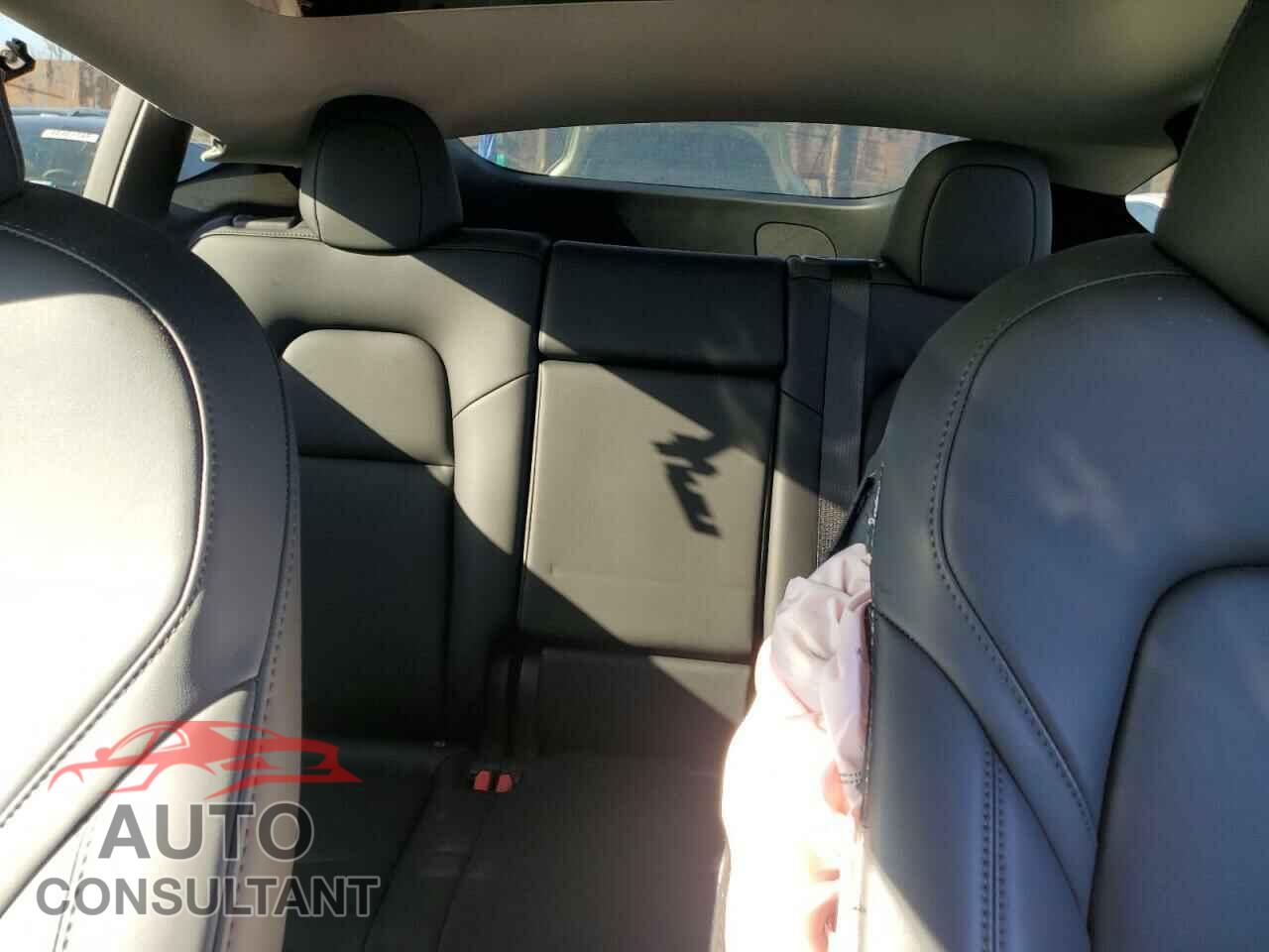TESLA MODEL Y 2024 - 7SAYGDED4RF089588