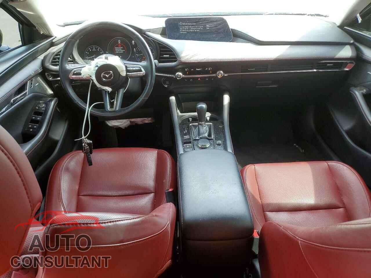 MAZDA 3 2023 - 3MZBPACM4PM372907