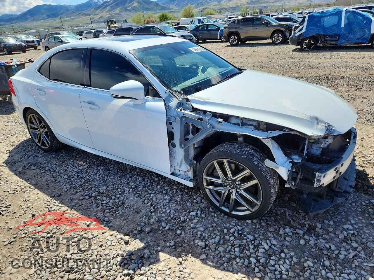 LEXUS IS 2017 - JTHCM1D26H5020690